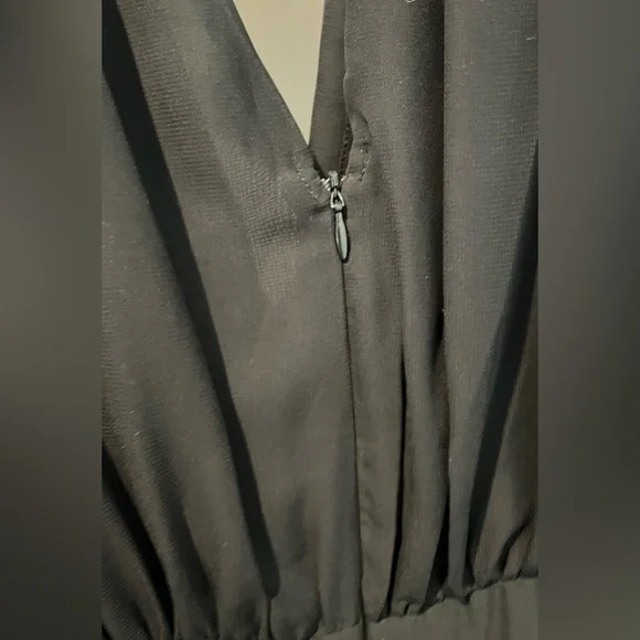 Gorgeous! ‘AQUA by AQUA’ V-Neck Padded Shoulder Elegant Dress!! Size UK 8/US 4.